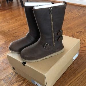Ugg Kaila boots shoes youth size 5